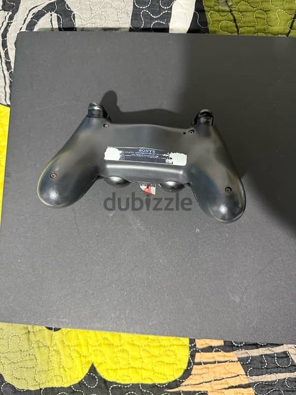 Playstation 4 pro 3
