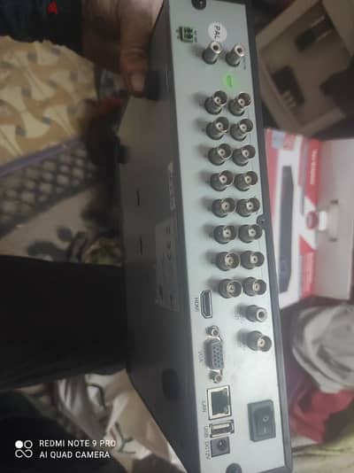 جهاز دي في آر  16 مخرج
