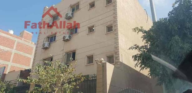 مصنع غذائي بدروم وارضي بالتجمع بالالف مصنع المنطقه الصناعيه