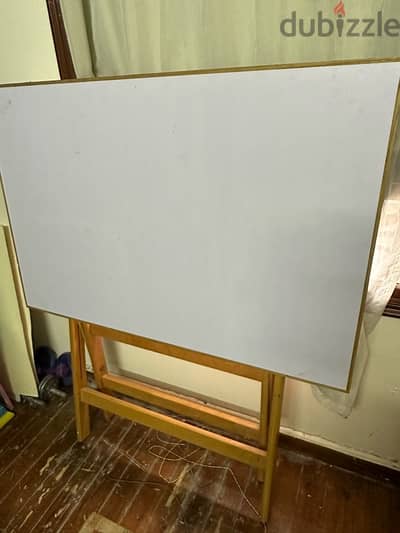 مرسم هندسي كبير