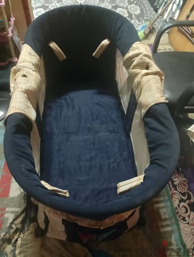سرير اطفال