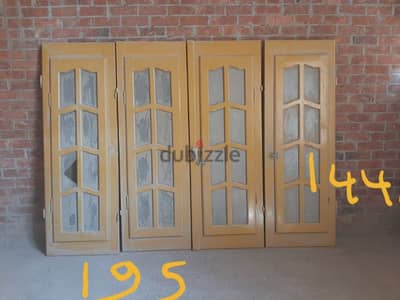 شباك جديد بدون حلق زجاج وسلك عموله خشب تقيل جدا