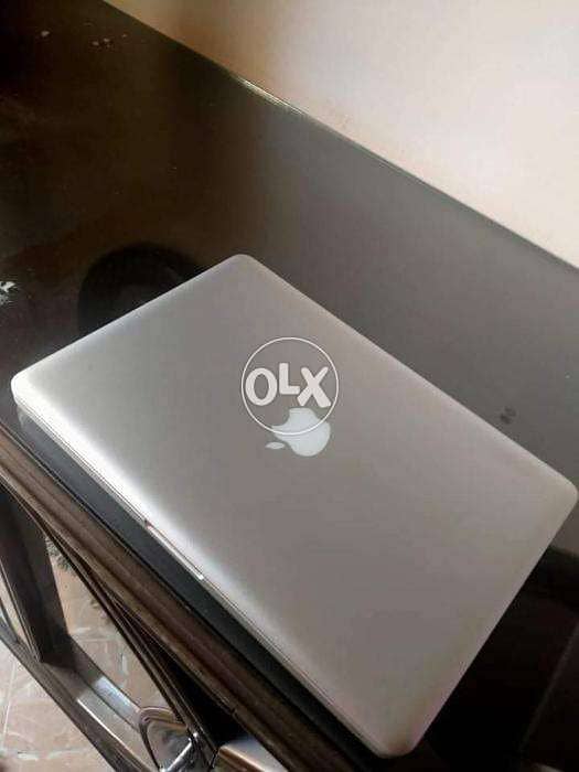 MacBook 4