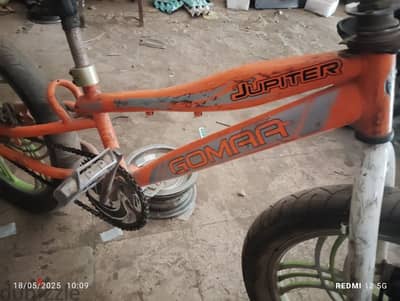 للبيع عجلة BMX ماركة جوما بحالة ممتازة محتاجة بعض القطع
