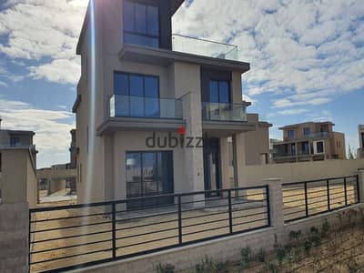 Luxury Villa Ready to move in the Estates