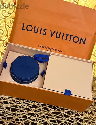 *Louis Vuitton AirPods*