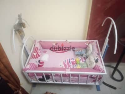 سرير اطفال