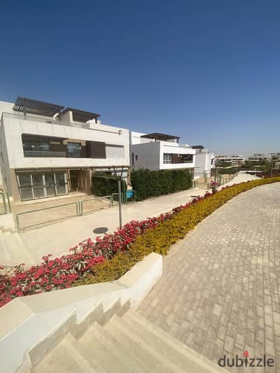 A ready to move finished twin house villa for sale in eastern expansions