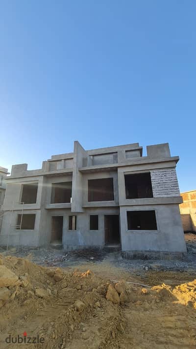 Detached villa for sale in Sheikh Zayed, Green Belt, 10 minutes from Dahshur Link, installments over 10 years