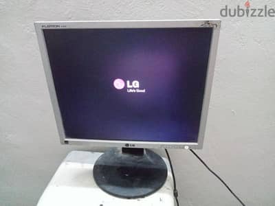 شاشة كمبيوتر   LG  ١٩ بوصه