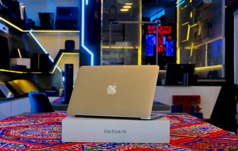 Apple MacBook Air 2015 11 عرض لمدة يوم واحد فقط بأقل من نصف السعر