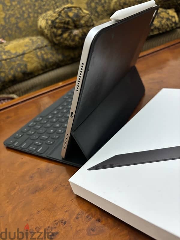 Apple Smart Keyboard Folio 8