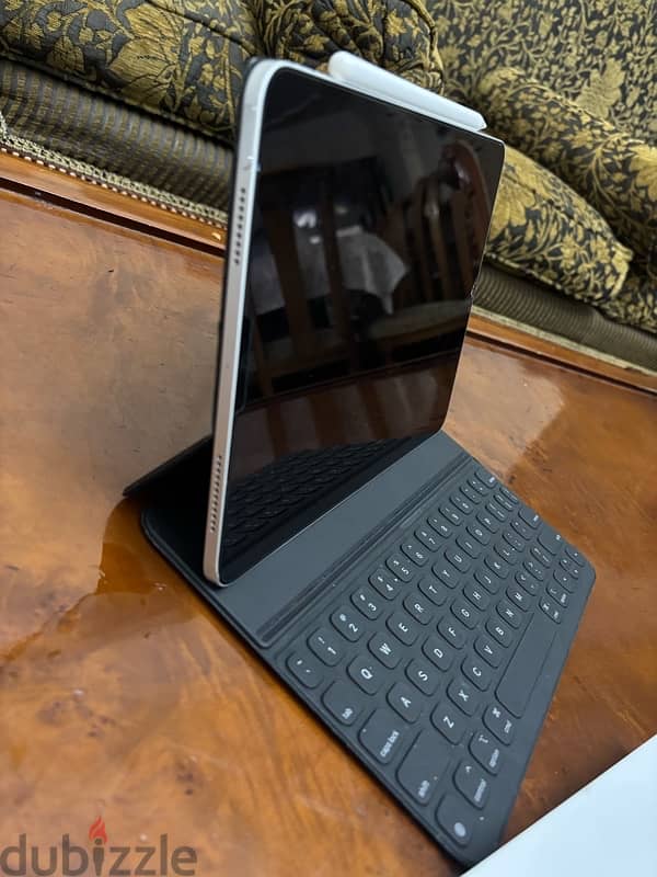 Apple Smart Keyboard Folio 9