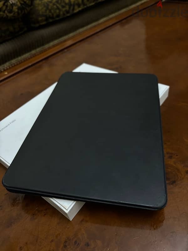 Apple Smart Keyboard Folio 11