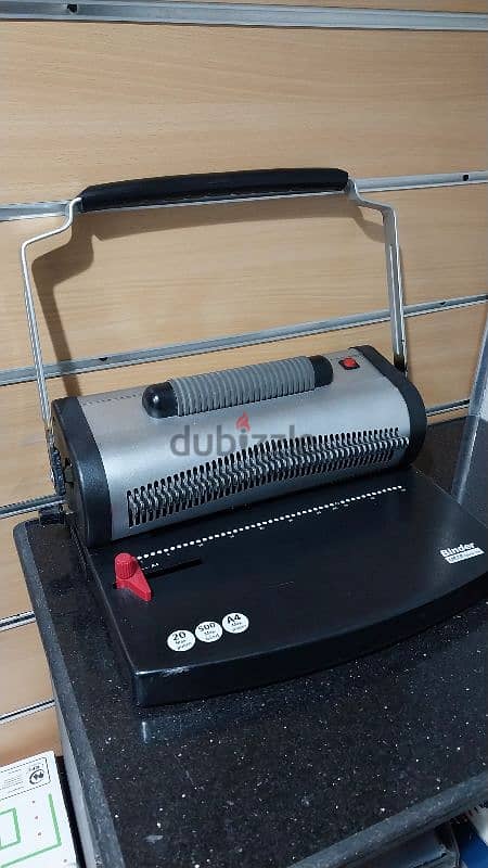 office-furniture-equipment-204787088