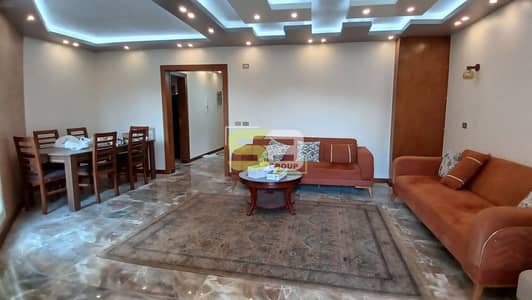 Apartment for sale 155m fully furnished with appliances and air conditioners ready to move in at Al-Khamail Compound in Sheikh Zayed