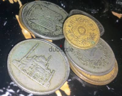 عملات معدنية مصرية قديمة