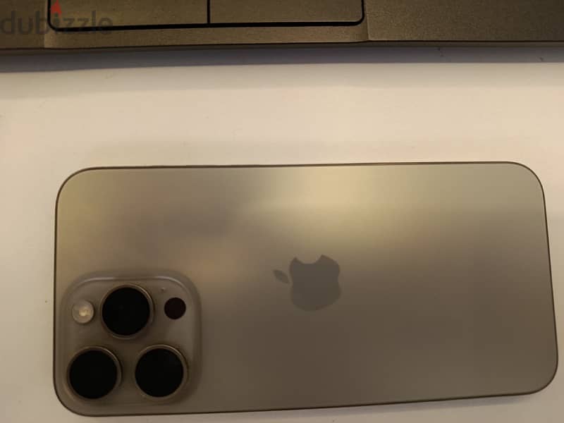 iPhone 15 Pro Max 1