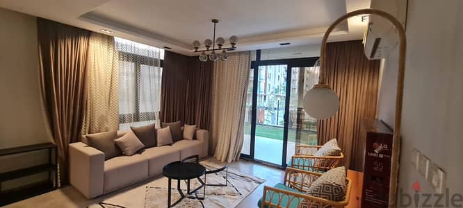115 m2 Ground floor + garden Azad AUC - شقة بفروشة بكومباوند ازاد