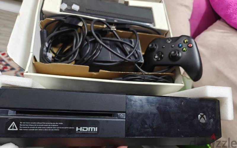 X-box. Like new 4