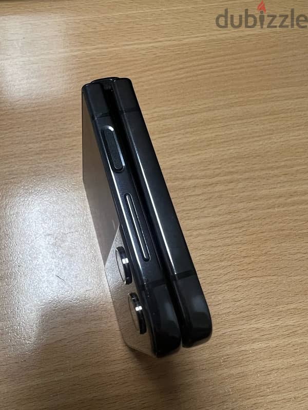 Samsung Z Flip 4 4