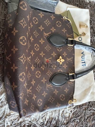 Louis Vuitton Carrier