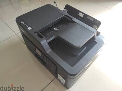 طابعة Brother MFC-j2330DW معدلة و معاها ٤ لتر حبر