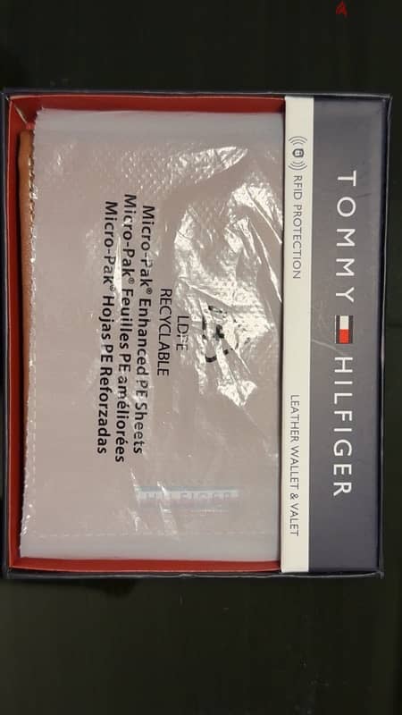 Tommy Hilfiger Special Edition Wallet 1