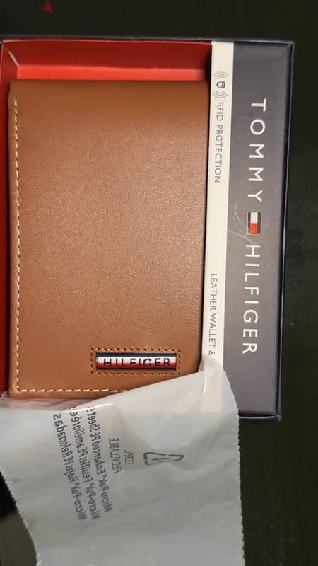Tommy Hilfiger Special Edition Wallet 2