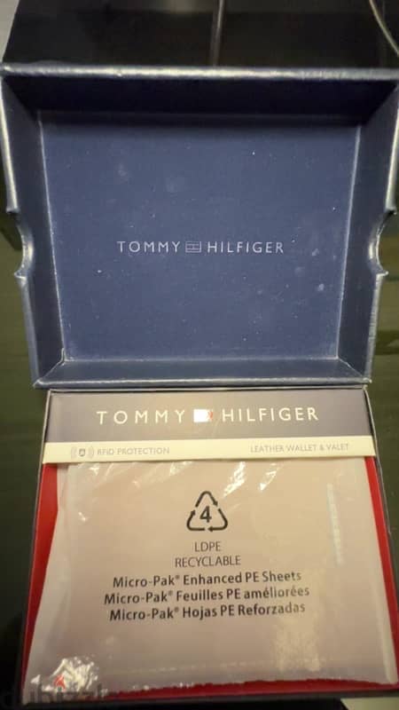 Tommy Hilfiger Special Edition Wallet 3