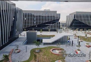 مكتب 240م للايجار في سوديك EDNC -القاهرة الجديدة - بجوار  الجامعة الامريكية  على شارع التسعين الرئيسى- التجمع الخامس