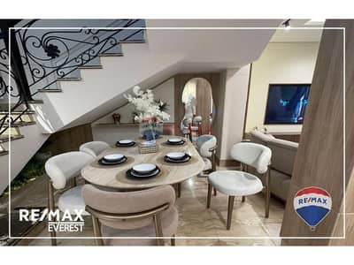 Luxury Furnished middle twinhouse for rent in Green 3