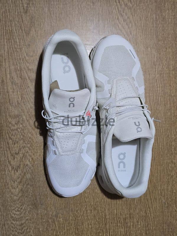 ON Running - Cloud 5 shoes - mirror 1