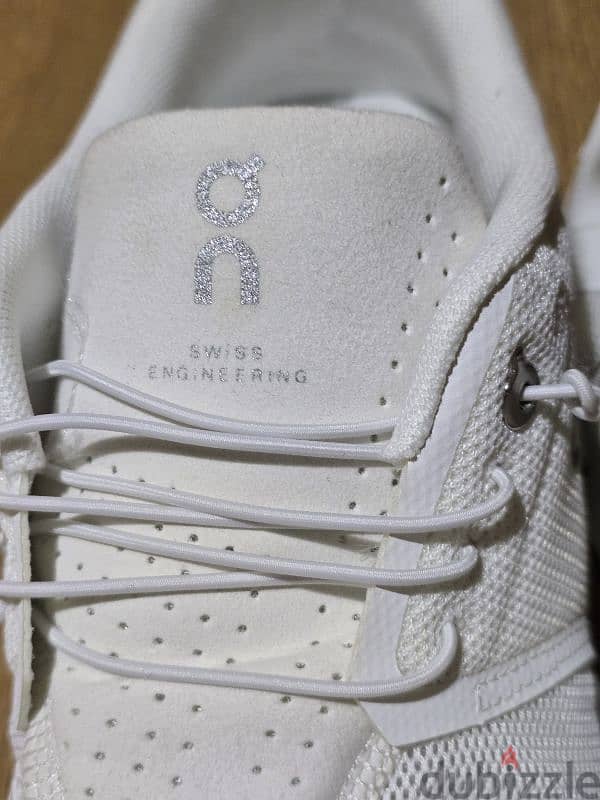 ON Running - Cloud 5 shoes - mirror 3