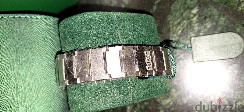 new jovial men watch 3