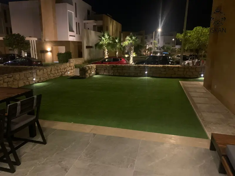 Chalet de lujo en planta baja con jardín en alquiler por debajo del precio de mercado