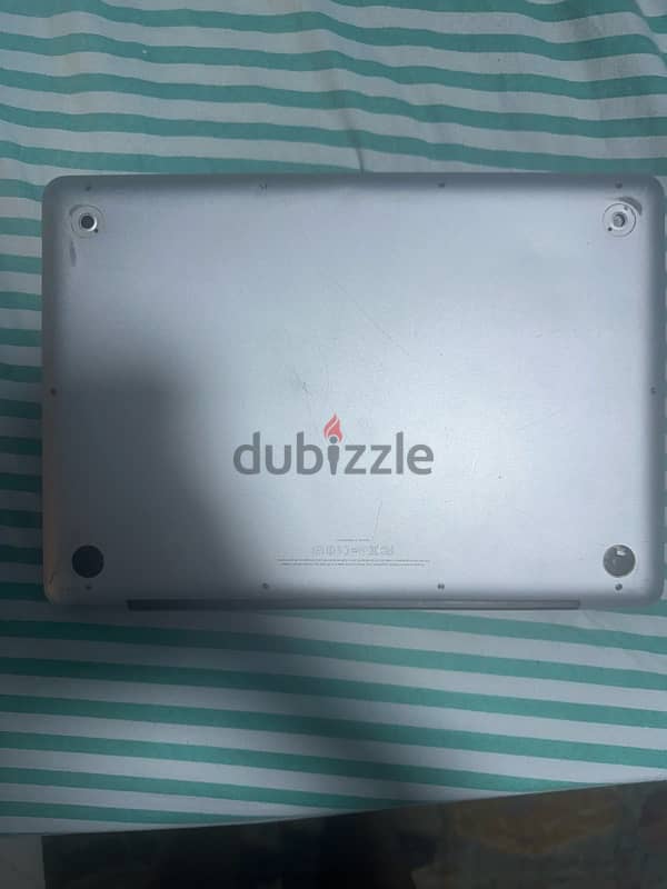 Apple MacBook Pro Late 2011 1