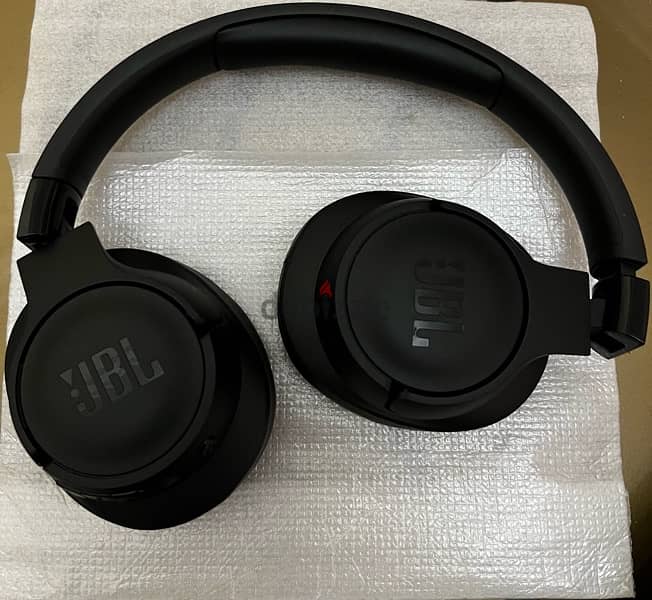 JBL headphone 1