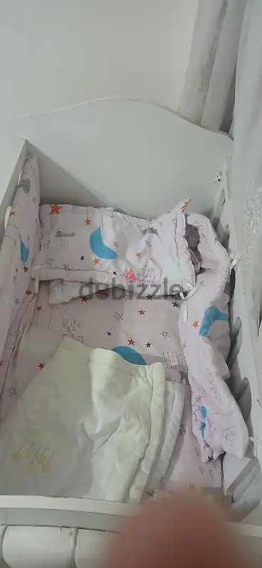 سرير اطفال
