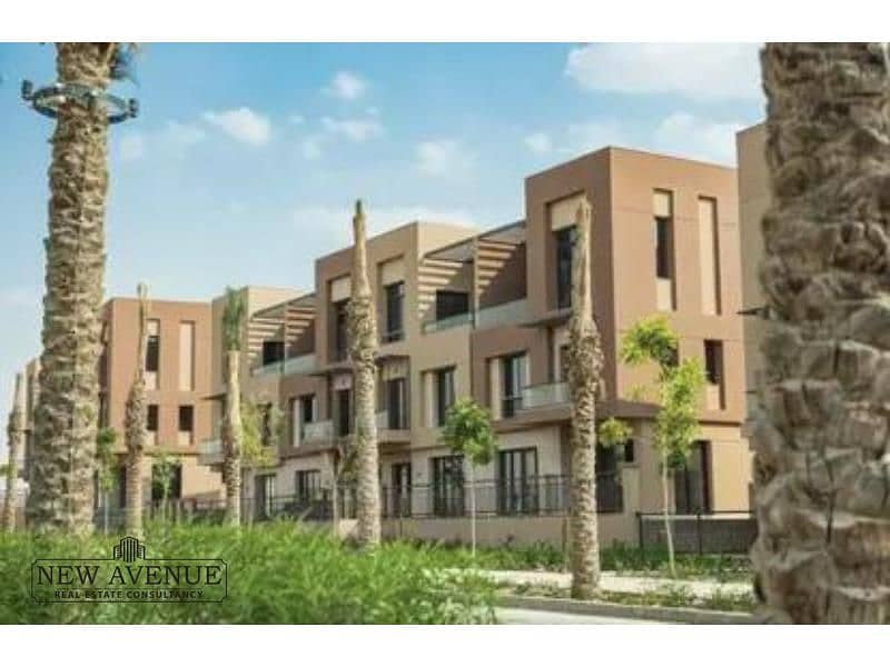 3 Bedrooms 258 sq.M Townhouse for sale 22,100,000 EGP in District 5 Compound, 5th Settlement