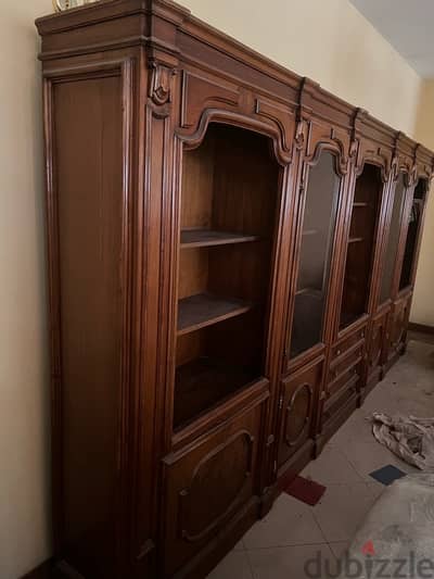 مكتبة صالون بحاله جيده