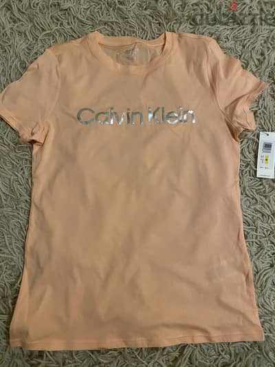 CK tshirt