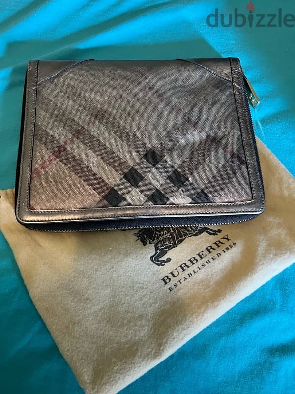 authentic Burberry clutch 2