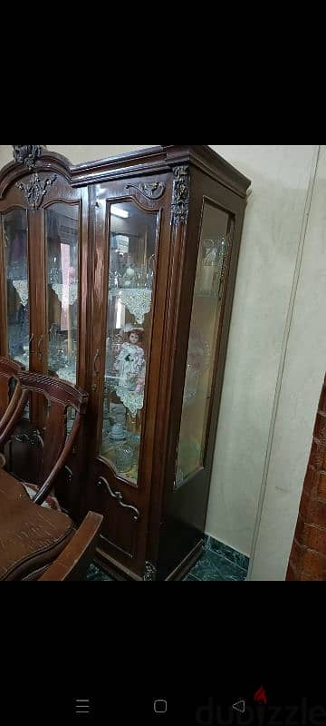 Dining room in good condition 8