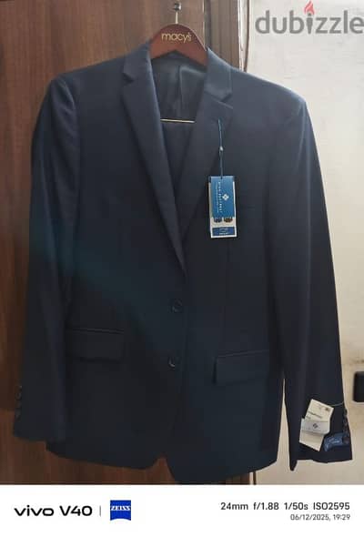 Ryan seacrest suit