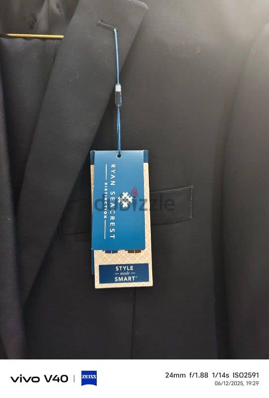 Ryan seacrest suit 1