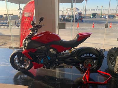 2024 Diavel v4