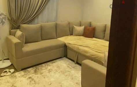 ليفينج رووم ركنة  مودرن بحالة ممتازة للبيع – استعمال بسيط جدًا