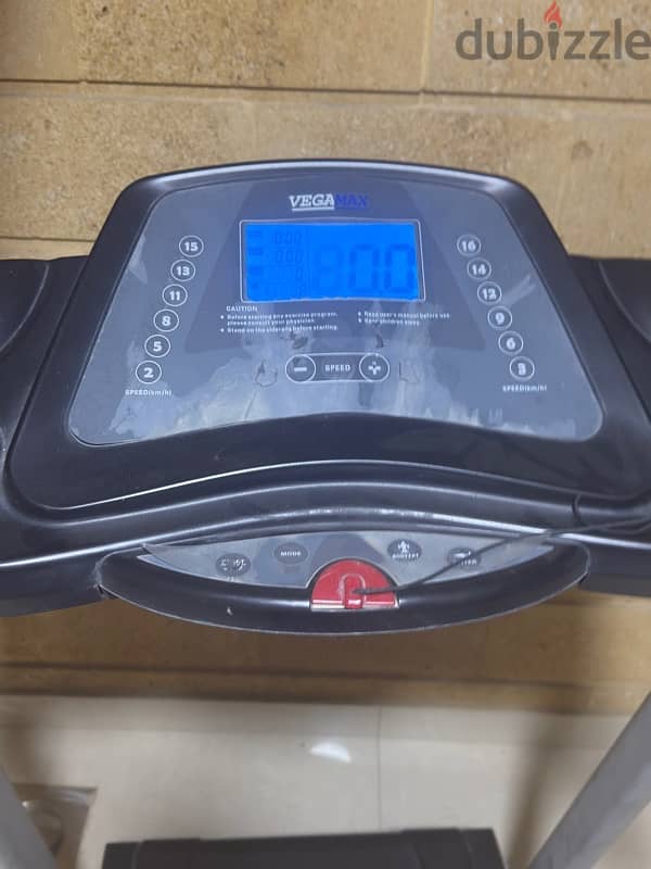 Vega Max 4000 Treadmill 2