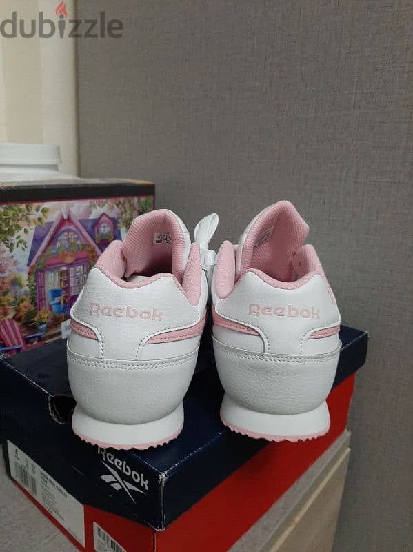 Reebok 38 5